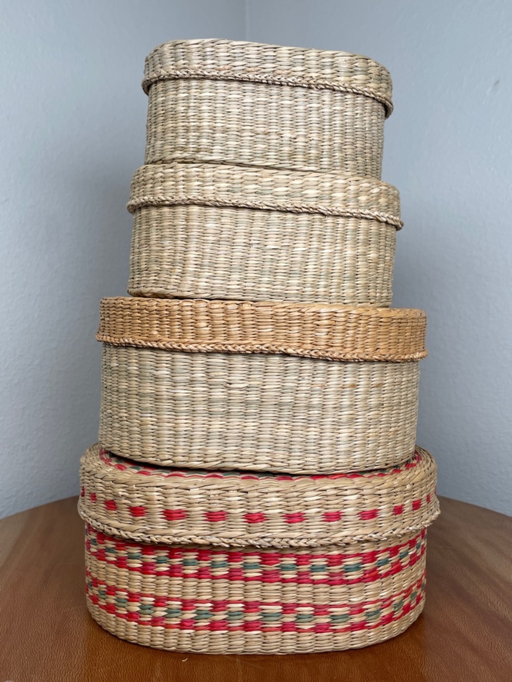 Set of 4 Vintage Grass Nesting Baskets with Lids